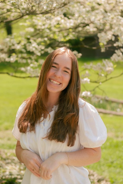 Click to view profile for Miss Alyssa Warren